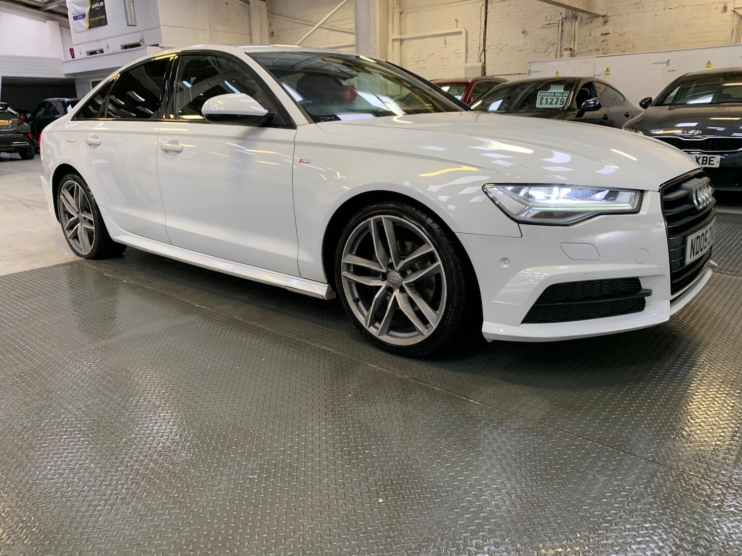 Used Audi A6 Saloon 2015 for sale - 76270376: Photo 10