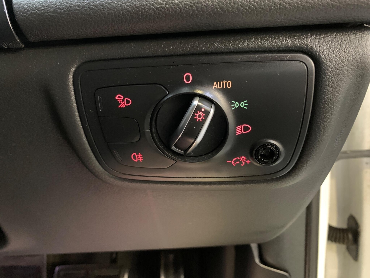 Used Audi A6 Saloon 2015 for sale - 76270376: Photo 24