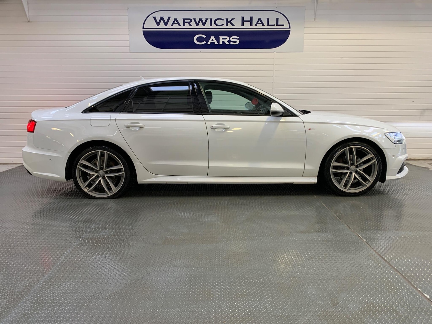 Used Audi A6 Saloon 2015 for sale - 76270376: Photo 5