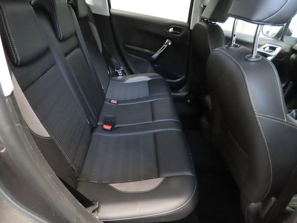 Used Peugeot 2008 2016 for sale - 76239387: Photo 17