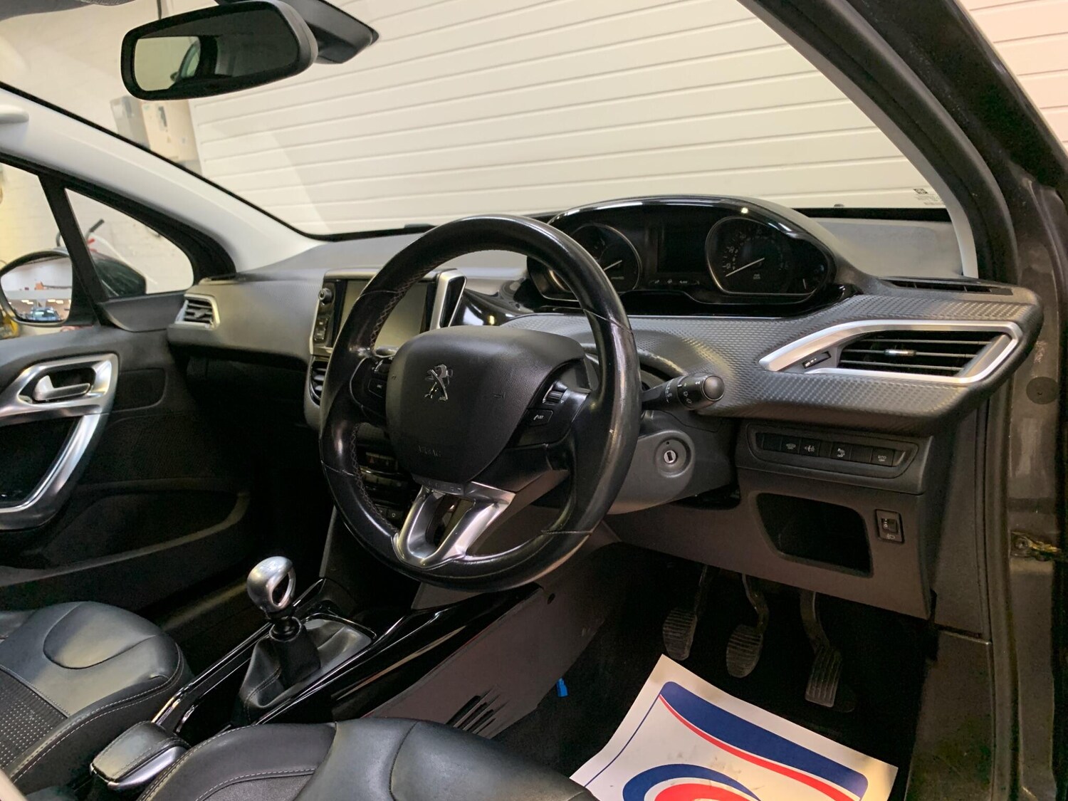 Used Peugeot 2008 2016 for sale - 76239387: Photo 23