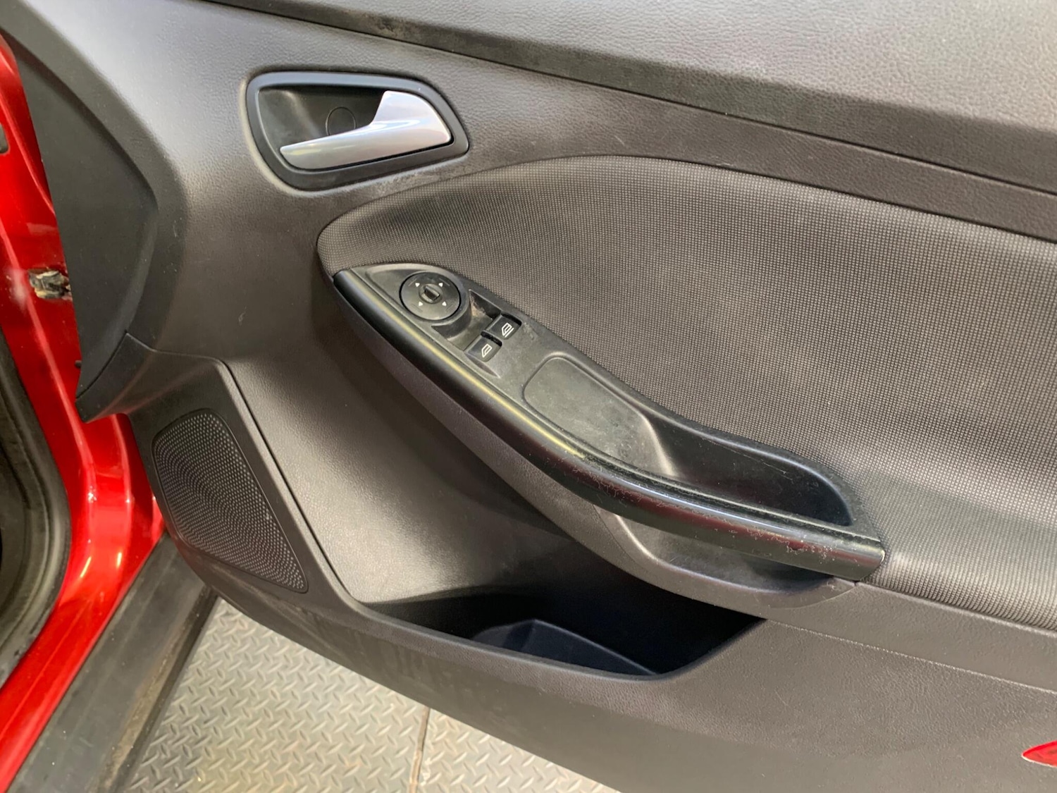 Used Ford Focus 2011 for sale - 76326840: Photo 19