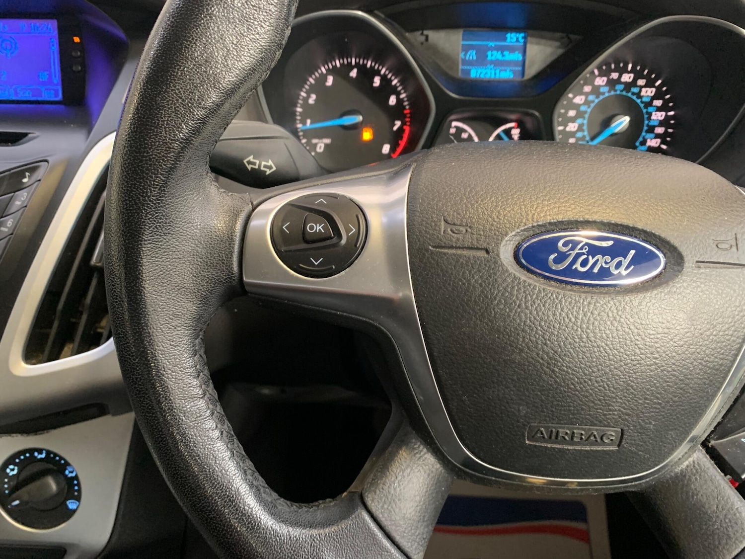 Used Ford Focus 2011 for sale - 76326840: Photo 42