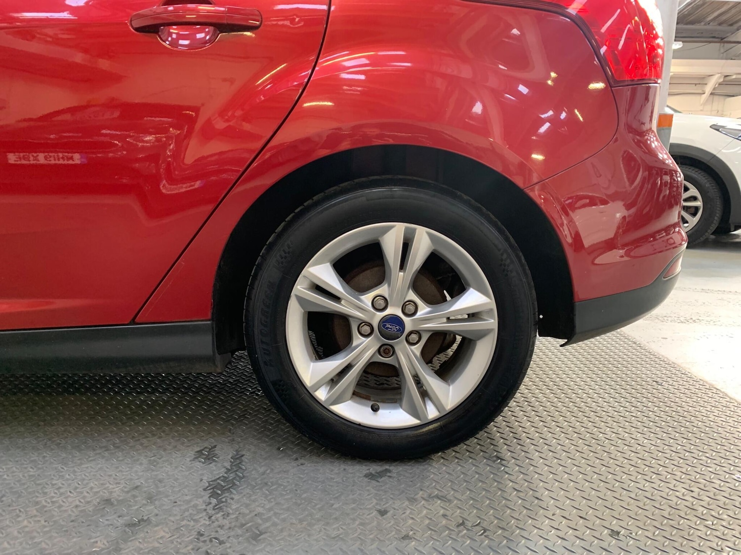 Used Ford Focus 2011 for sale - 76326840: Photo 8