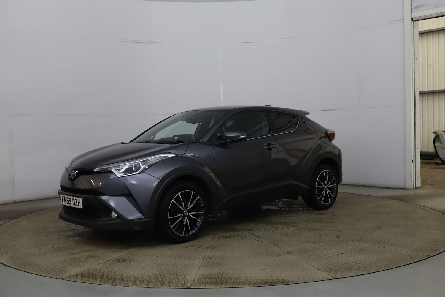 Used Toyota C-HR 2019 for sale - 76456752: Photo 1