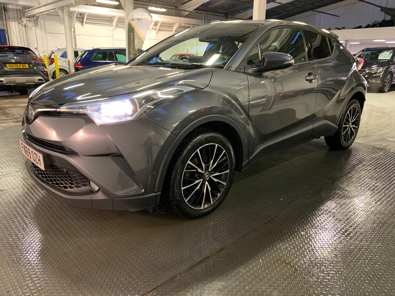 Used Toyota C-HR 2019 for sale - 76456752: Photo 10