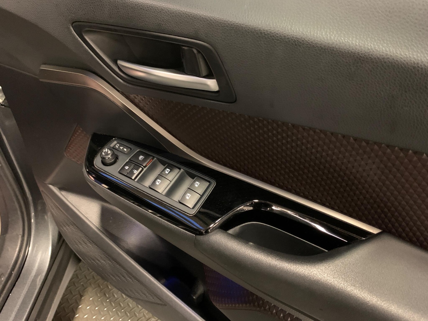 Used Toyota C-HR 2019 for sale - 76456752: Photo 17