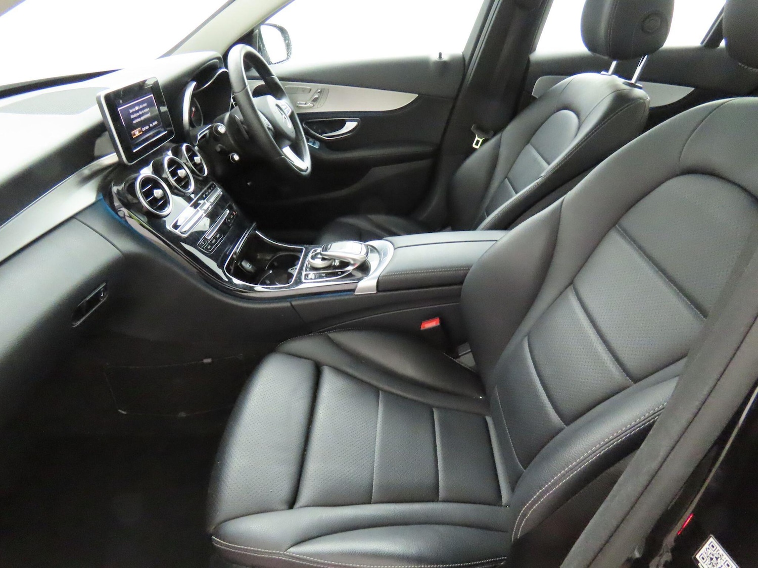 Used Mercedes-Benz C Class 2015 for sale - 77783943: Photo 14