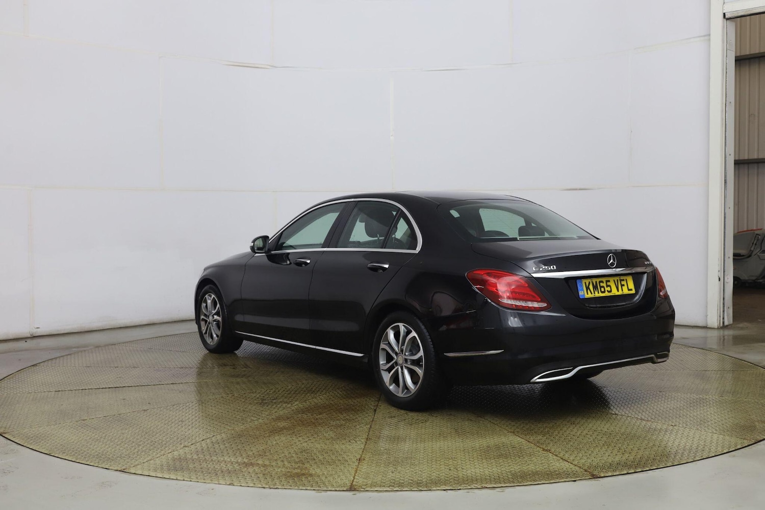 Used Mercedes-Benz C Class 2015 for sale - 77783943: Photo 5