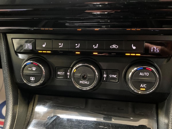Used Skoda Superb 2016 for sale - 76012988: Photo 35