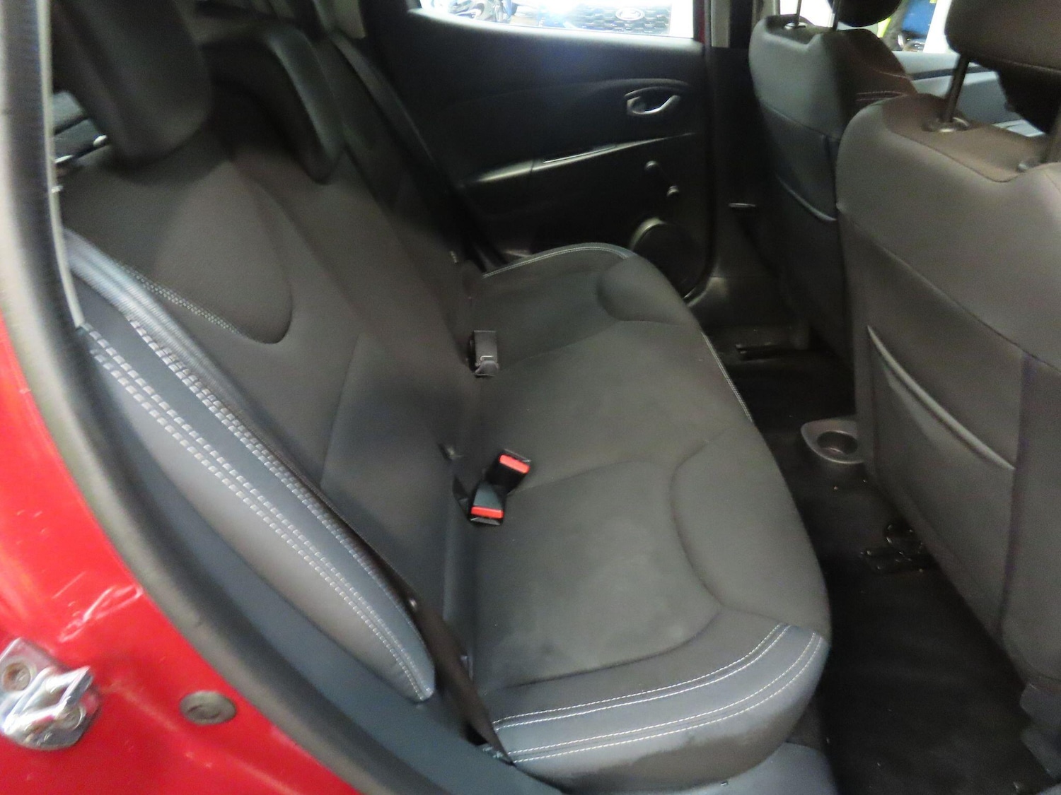 Used Renault Clio 2018 for sale - 76952344: Photo 17