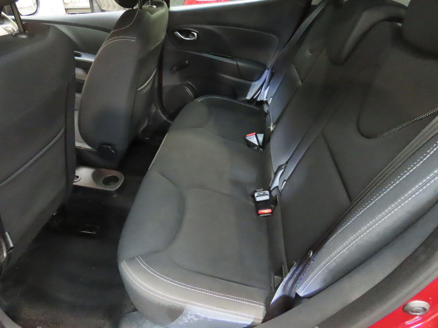 Used Renault Clio 2018 for sale - 76952344: Photo 19