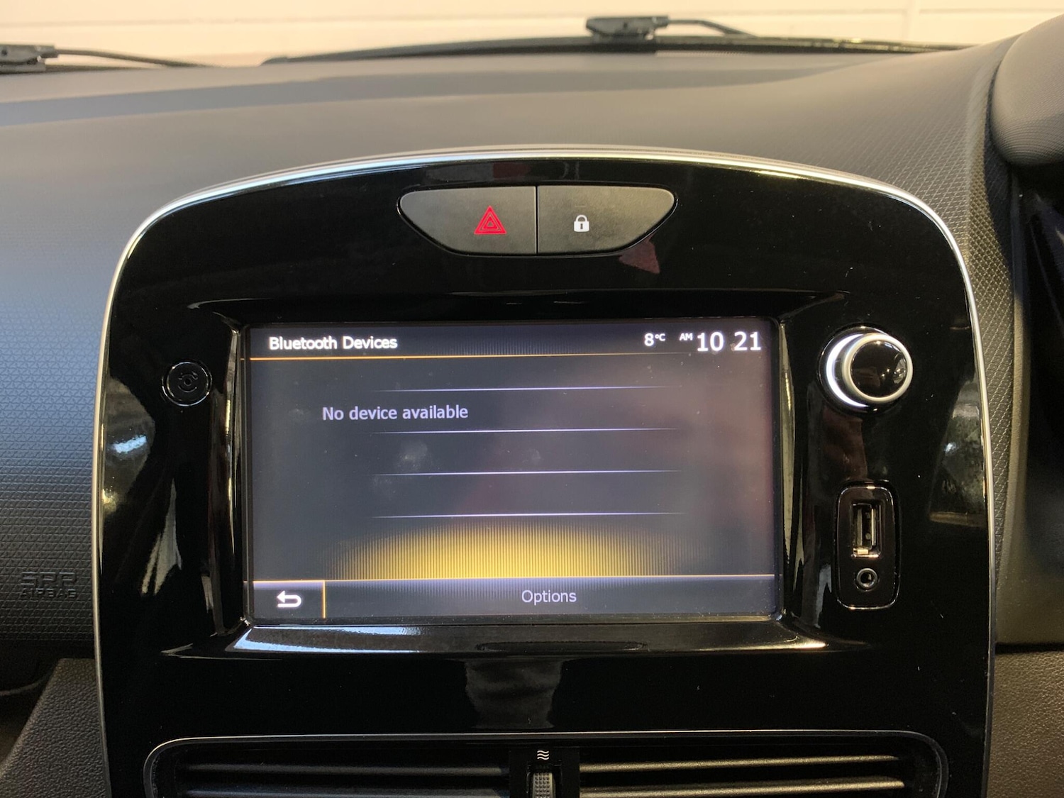 Used Renault Clio 2018 for sale - 76952344: Photo 29