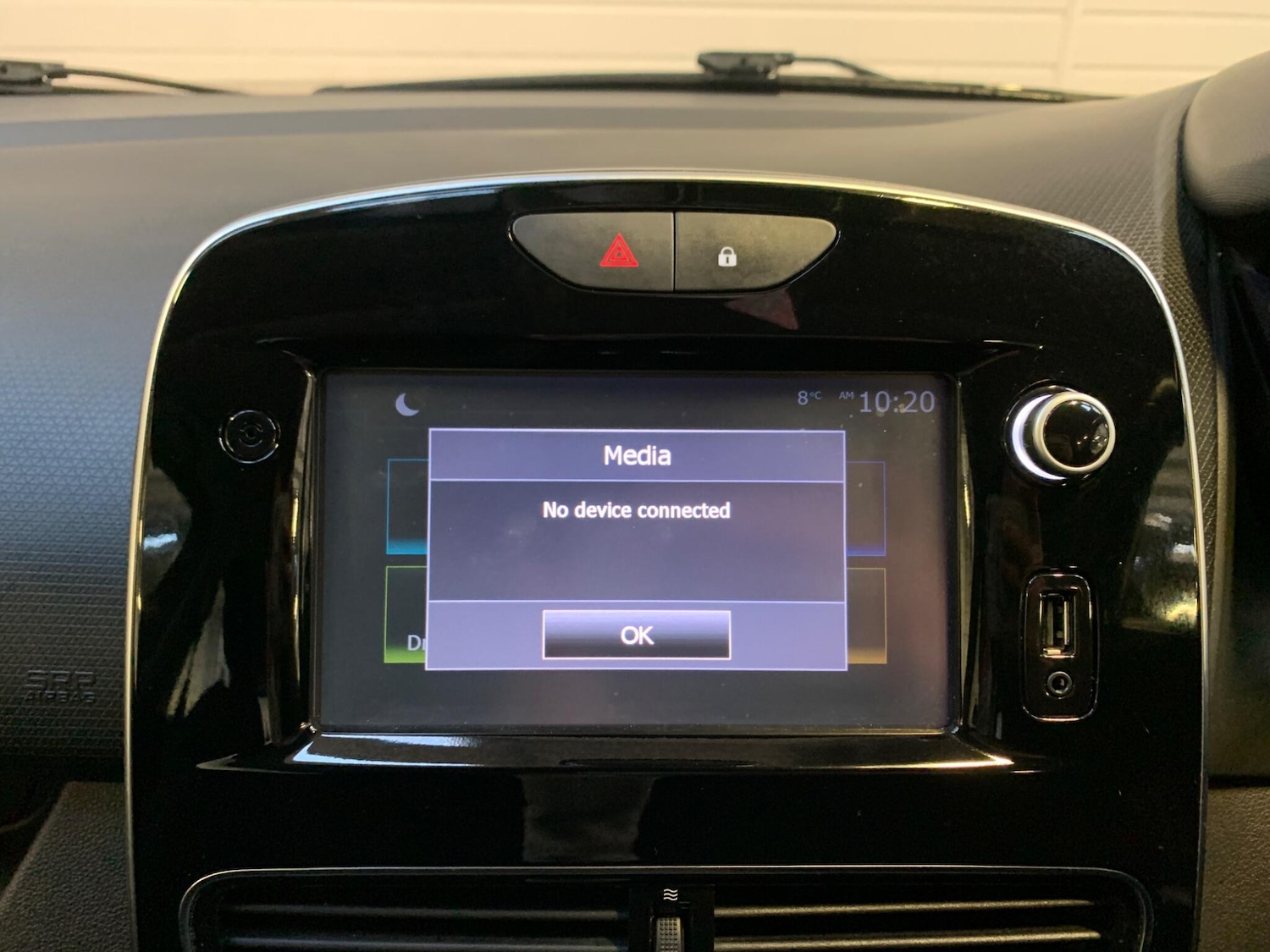 Used Renault Clio 2018 for sale - 76952344: Photo 31