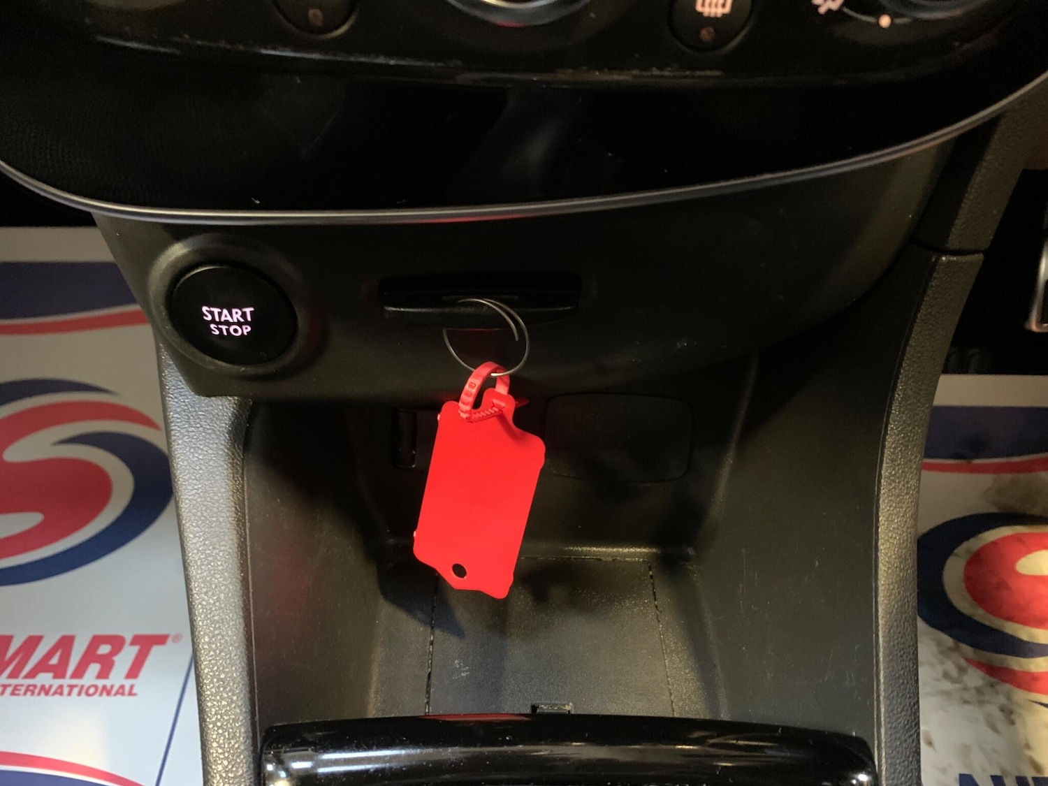 Used Renault Clio 2018 for sale - 76952344: Photo 37