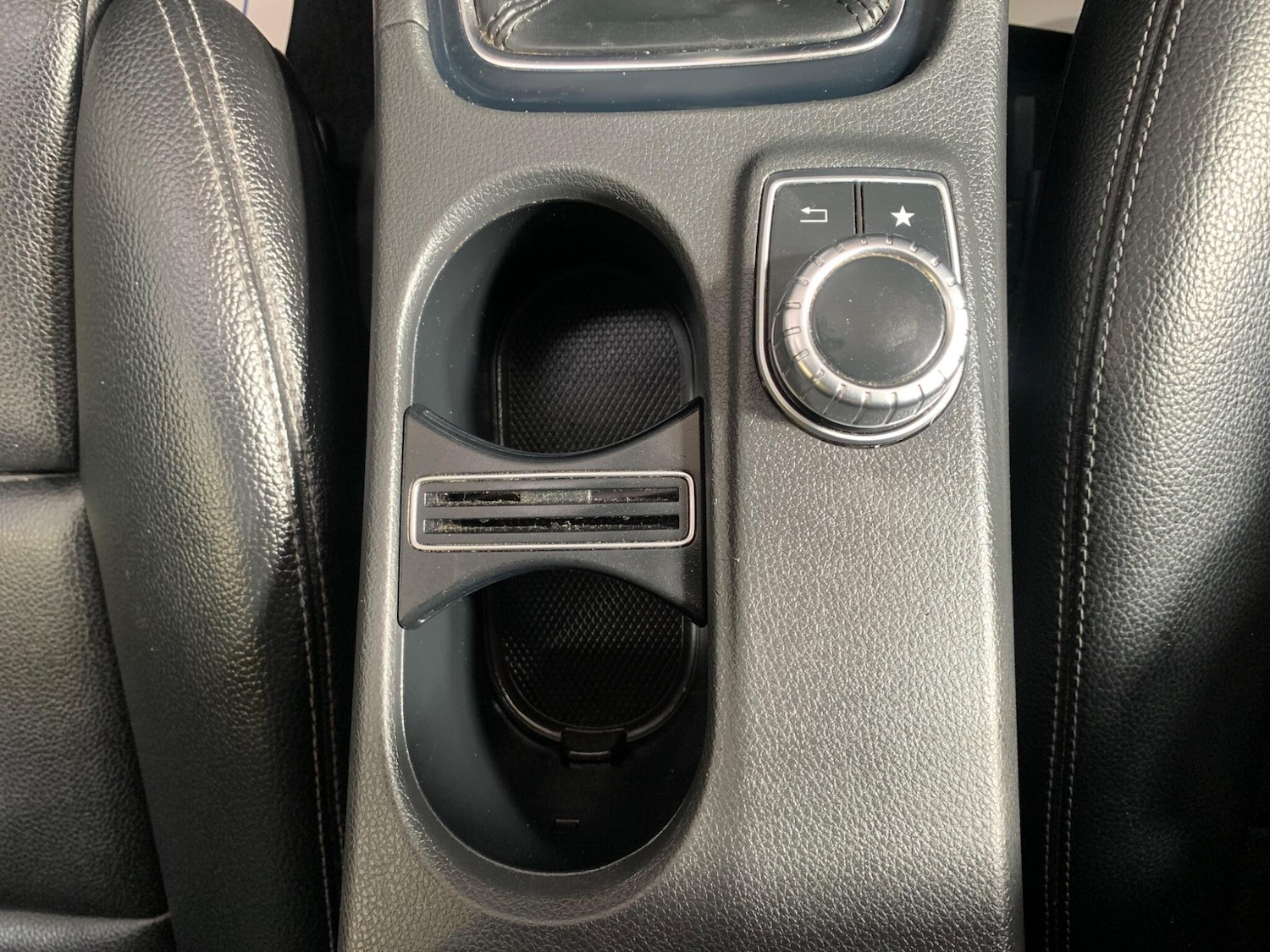 Used Mercedes-Benz GLA 2017 for sale - 76072056: Photo 36