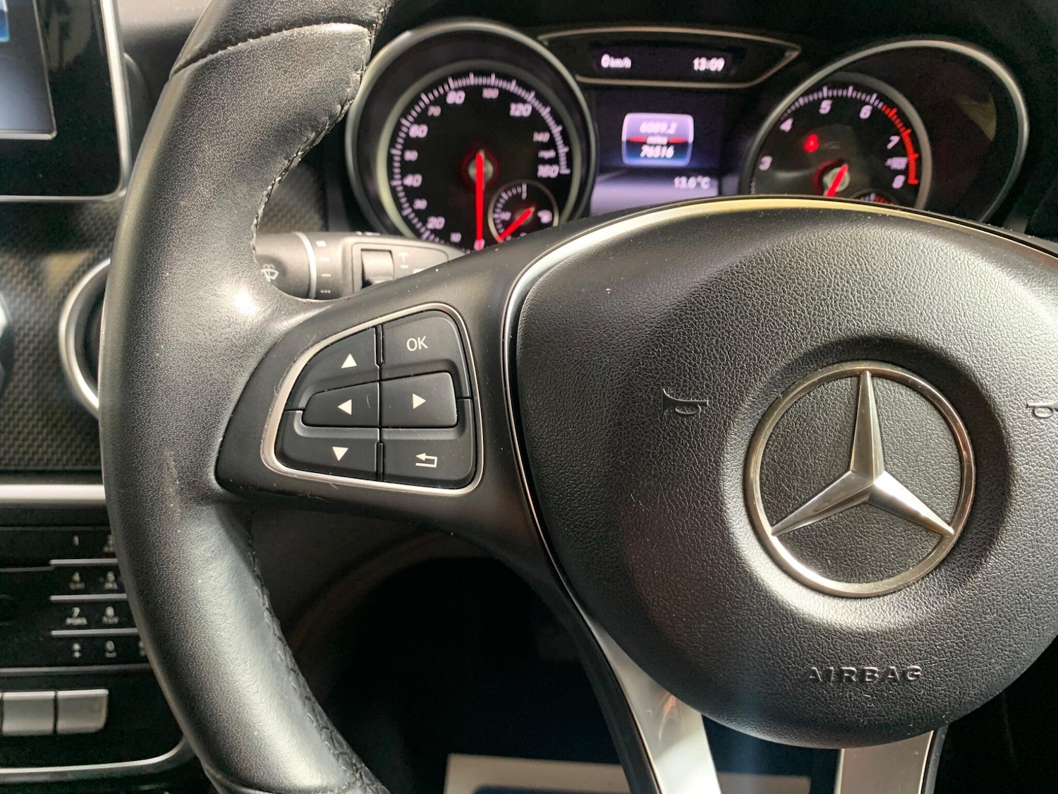 Used Mercedes-Benz GLA 2017 for sale - 76072056: Photo 43