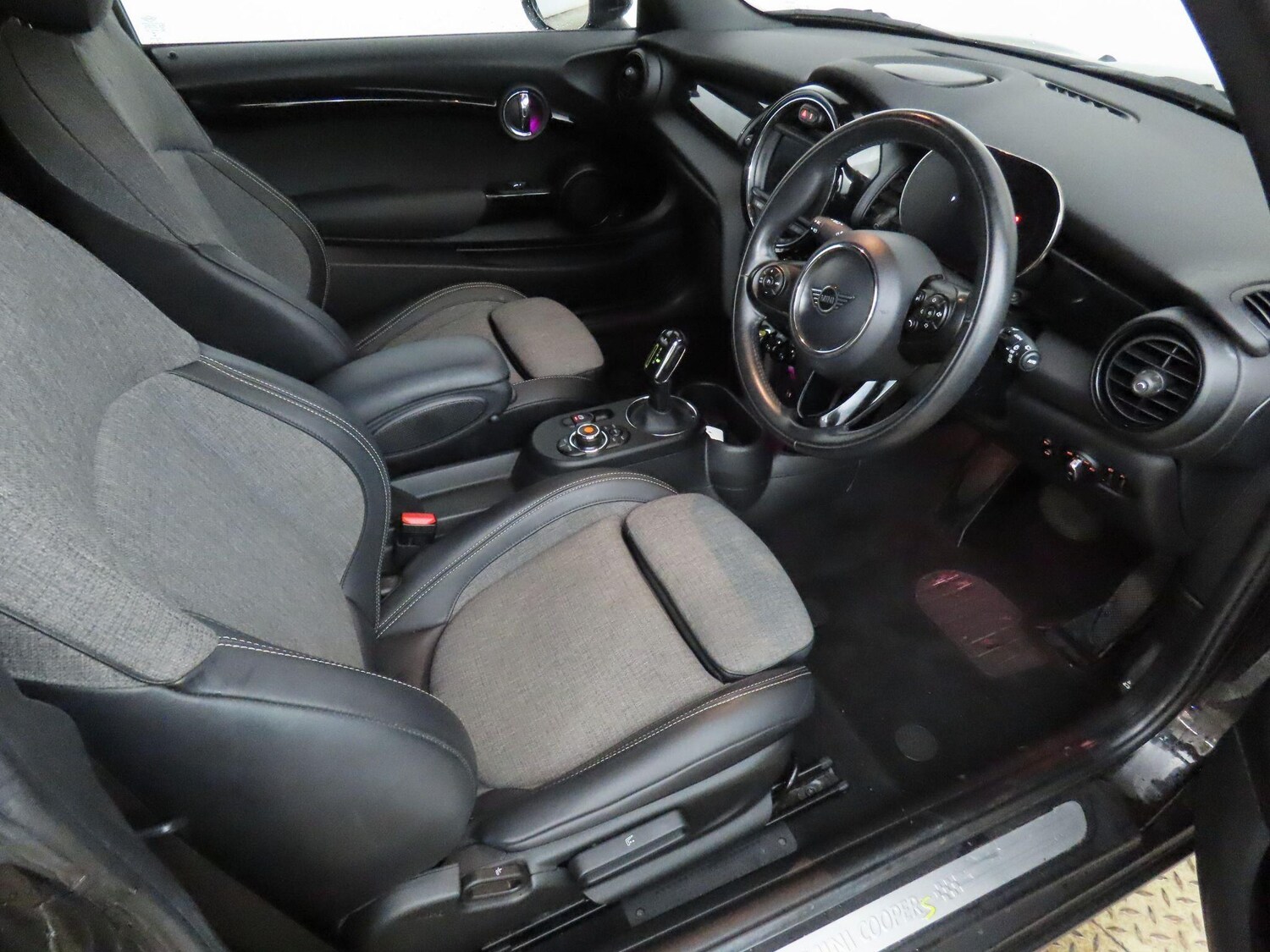 Used MINI Hatch 2020 for sale - 77376985: Photo 12