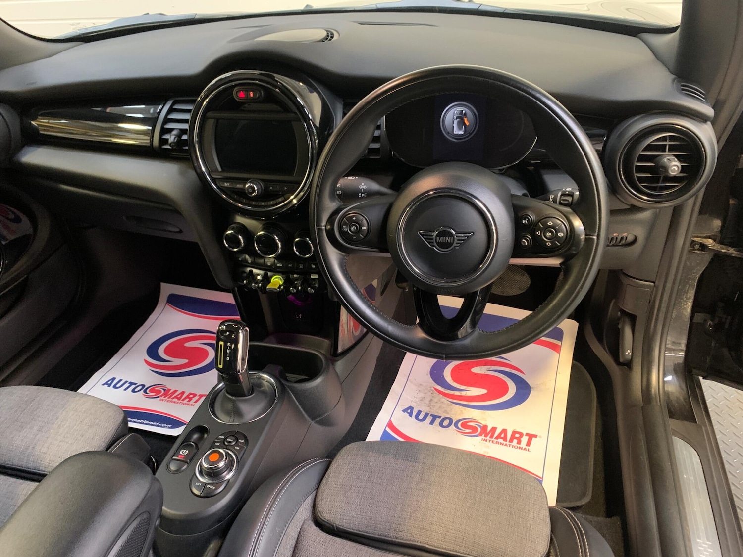 Used MINI Electric Hatch 2020 for sale - 77376985: Photo 23