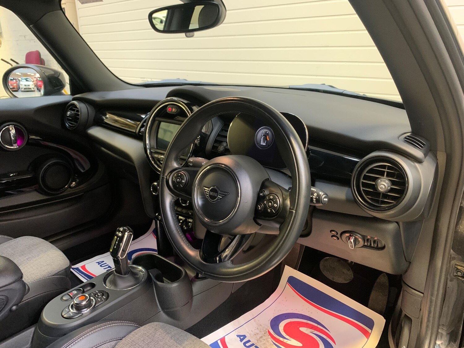 Used MINI Electric Hatch 2020 for sale - 77376985: Photo 24