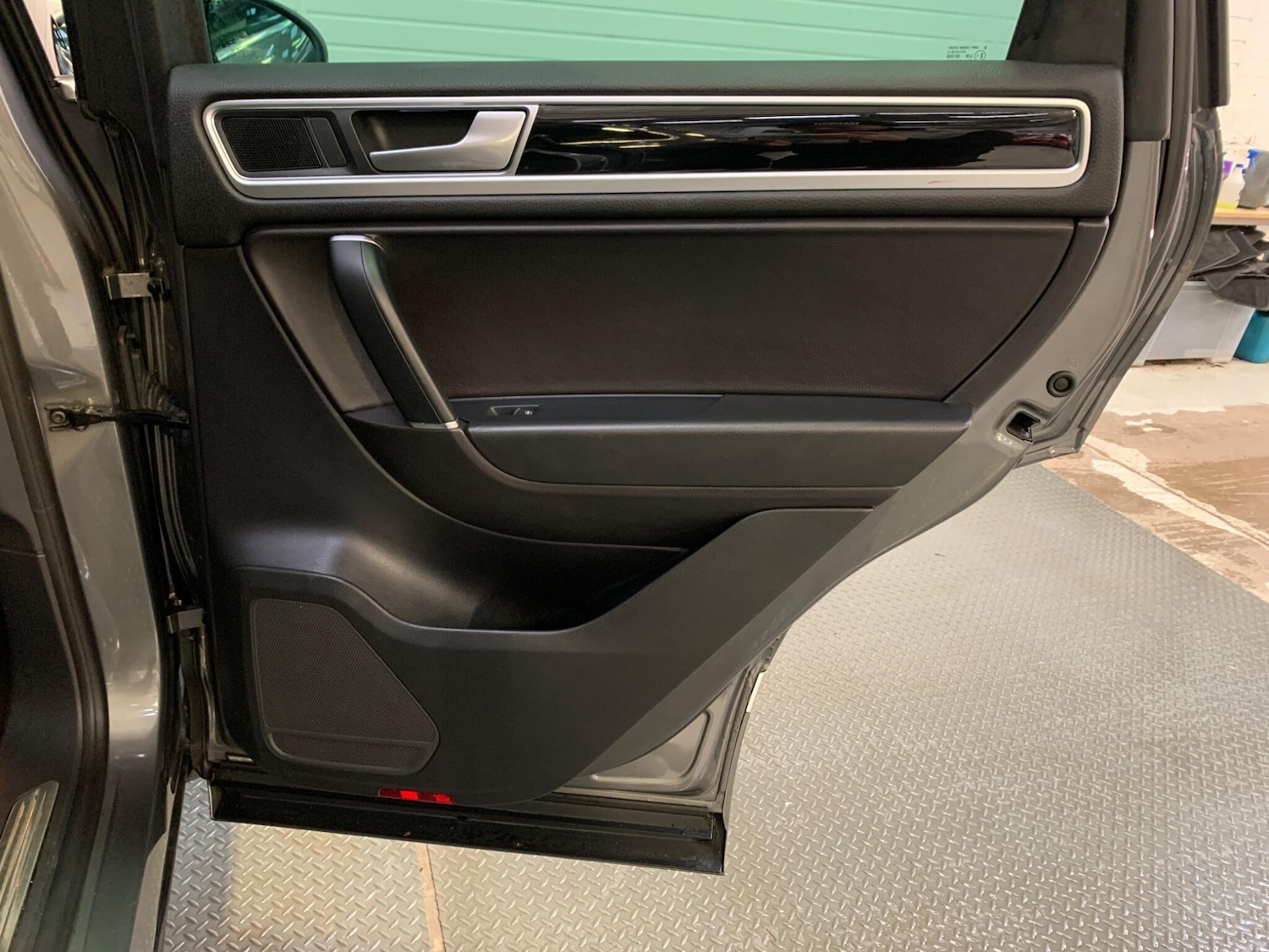 Used Volkswagen Touareg 2016 for sale - 77783833: Photo 16