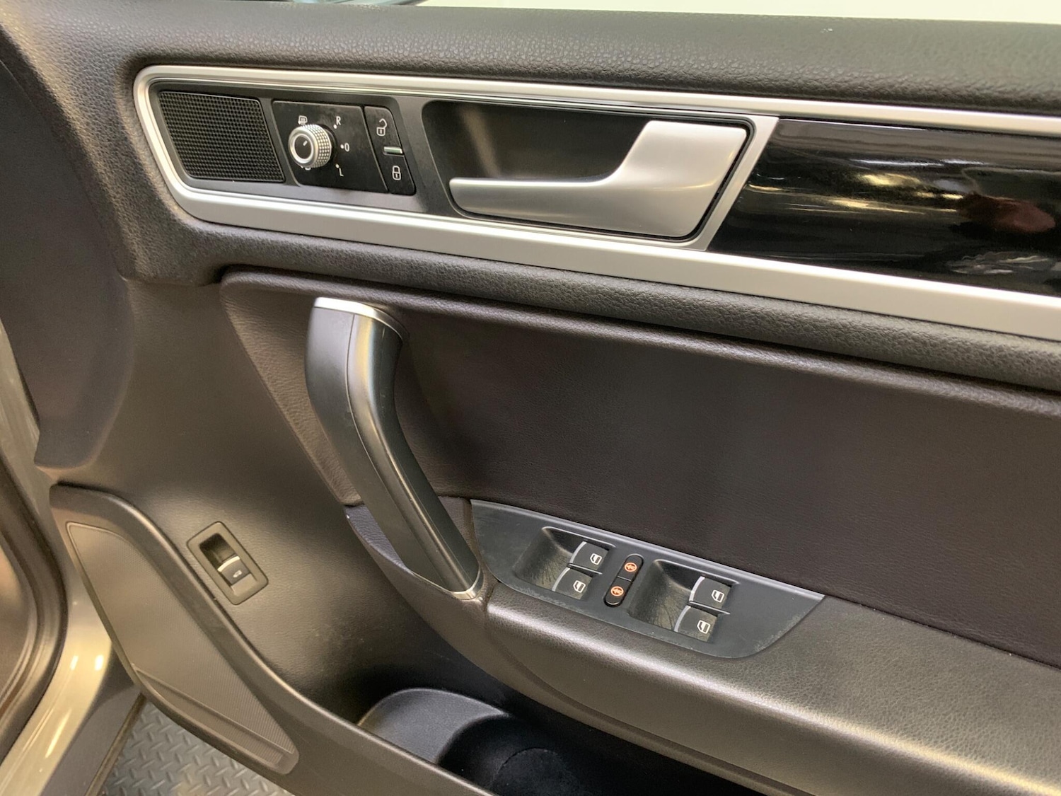 Used Volkswagen Touareg 2016 for sale - 77783833: Photo 20