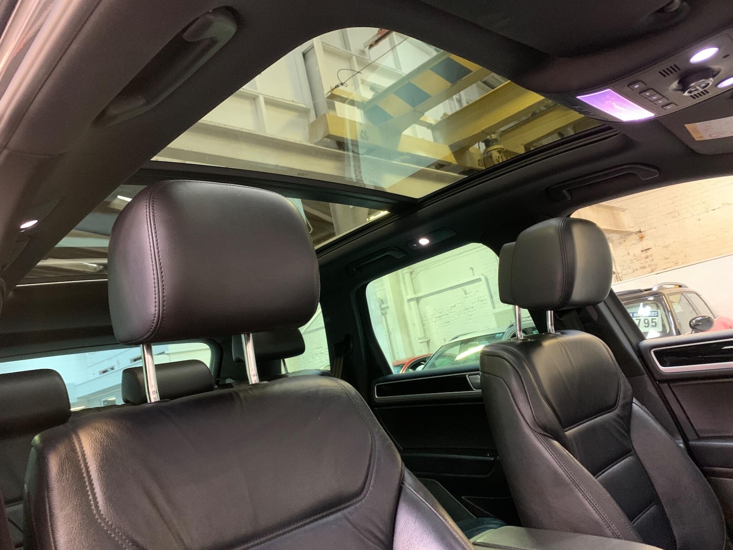 Used Volkswagen Touareg 2016 for sale - 77783833: Photo 28