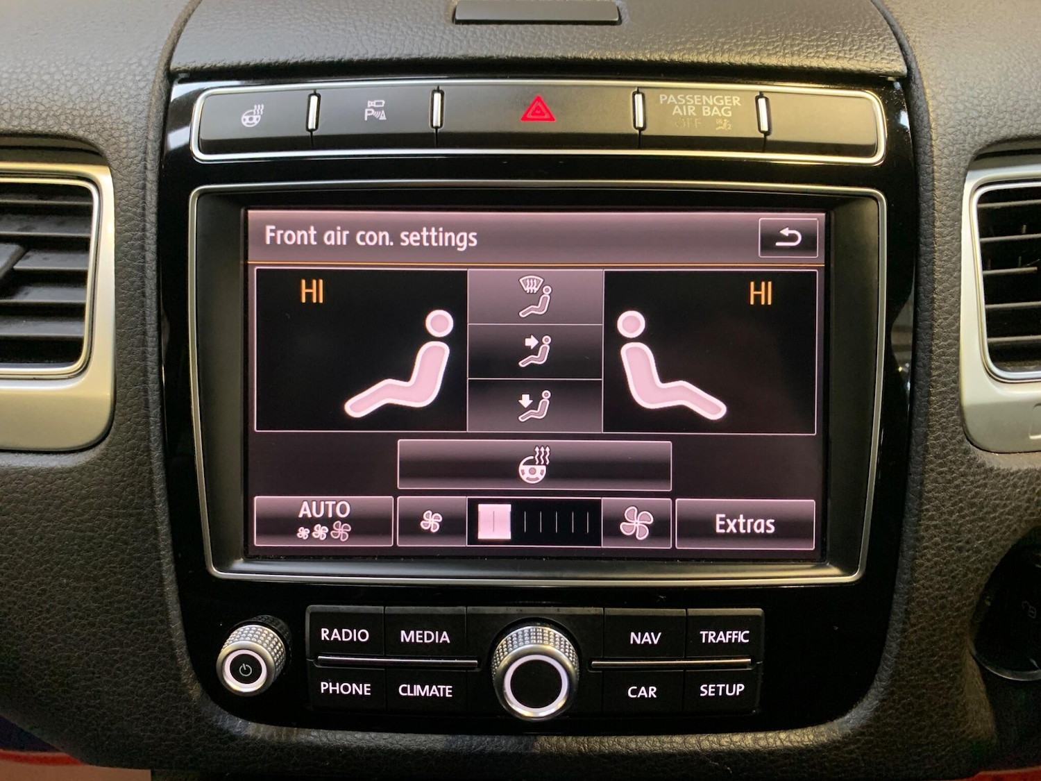 Used Volkswagen Touareg 2016 for sale - 77783833: Photo 32