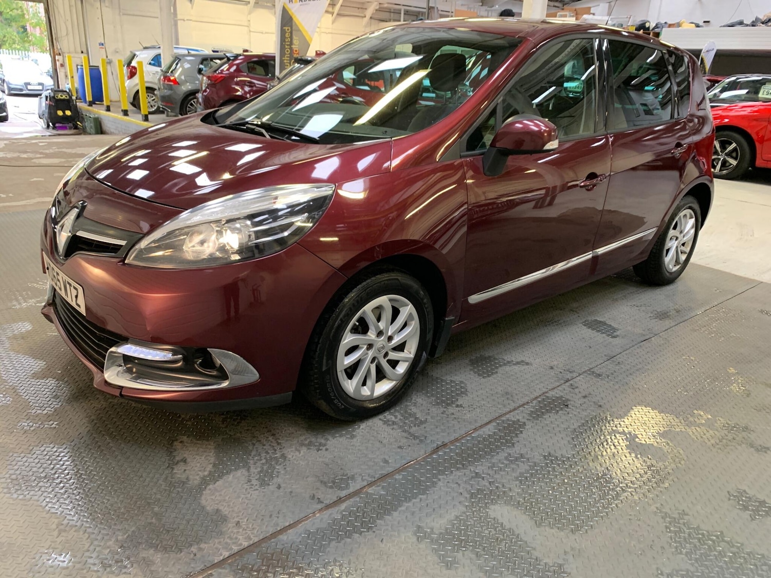 Used Renault Scenic 2015 for sale - 76689421: Photo 11