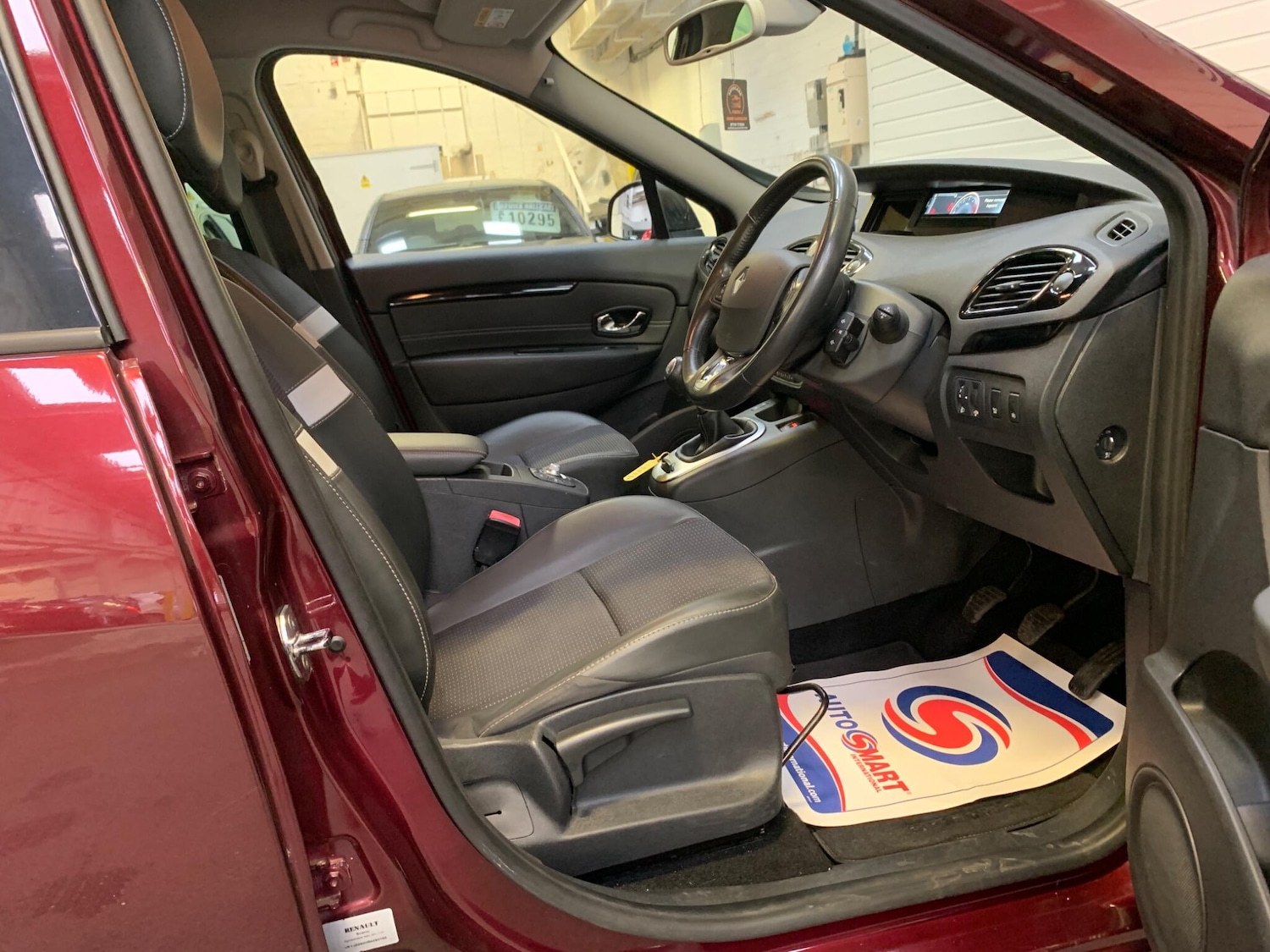 Used Renault Scenic 2015 for sale - 76689421: Photo 17