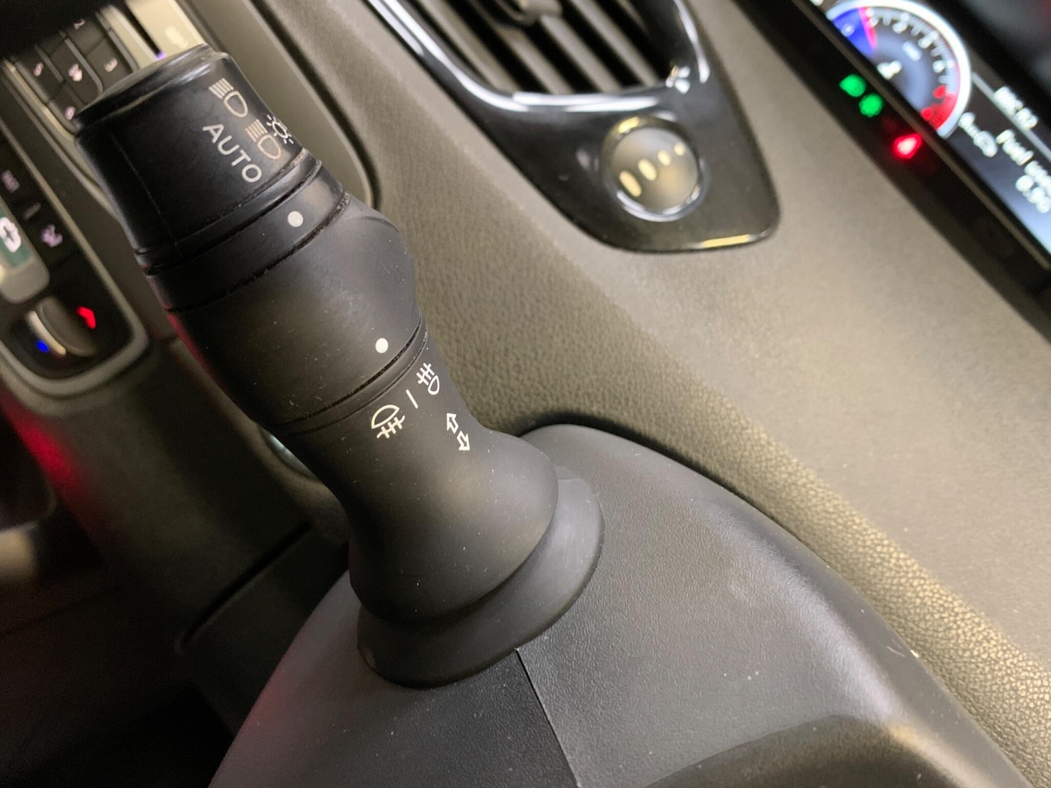 Used Renault Scenic 2015 for sale - 76689421: Photo 38