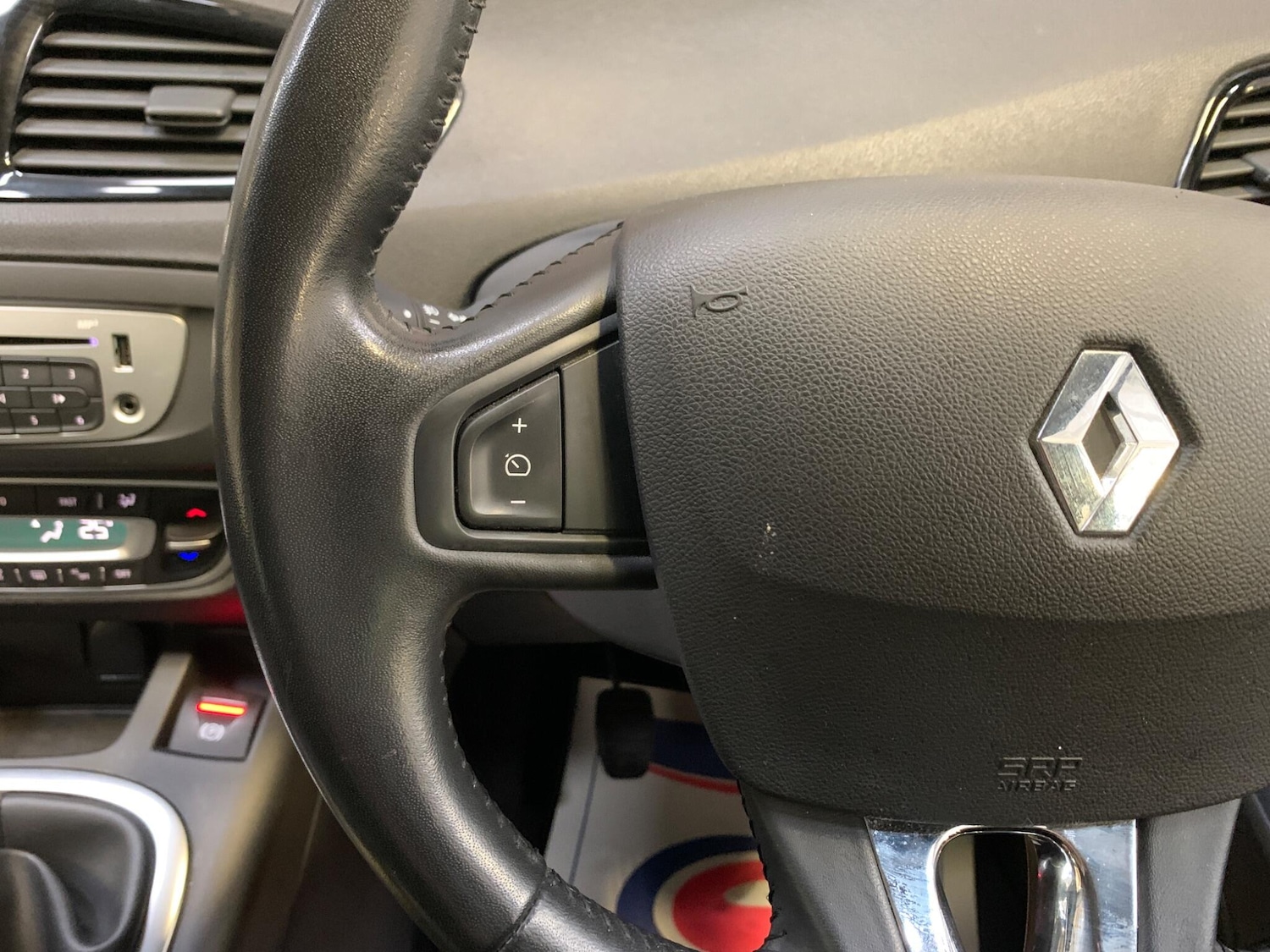 Used Renault Scenic 2015 for sale - 76689421: Photo 41