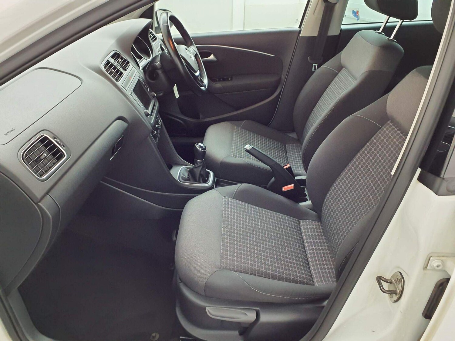 Used Volkswagen Polo 2016 for sale - 77939696: Photo 14