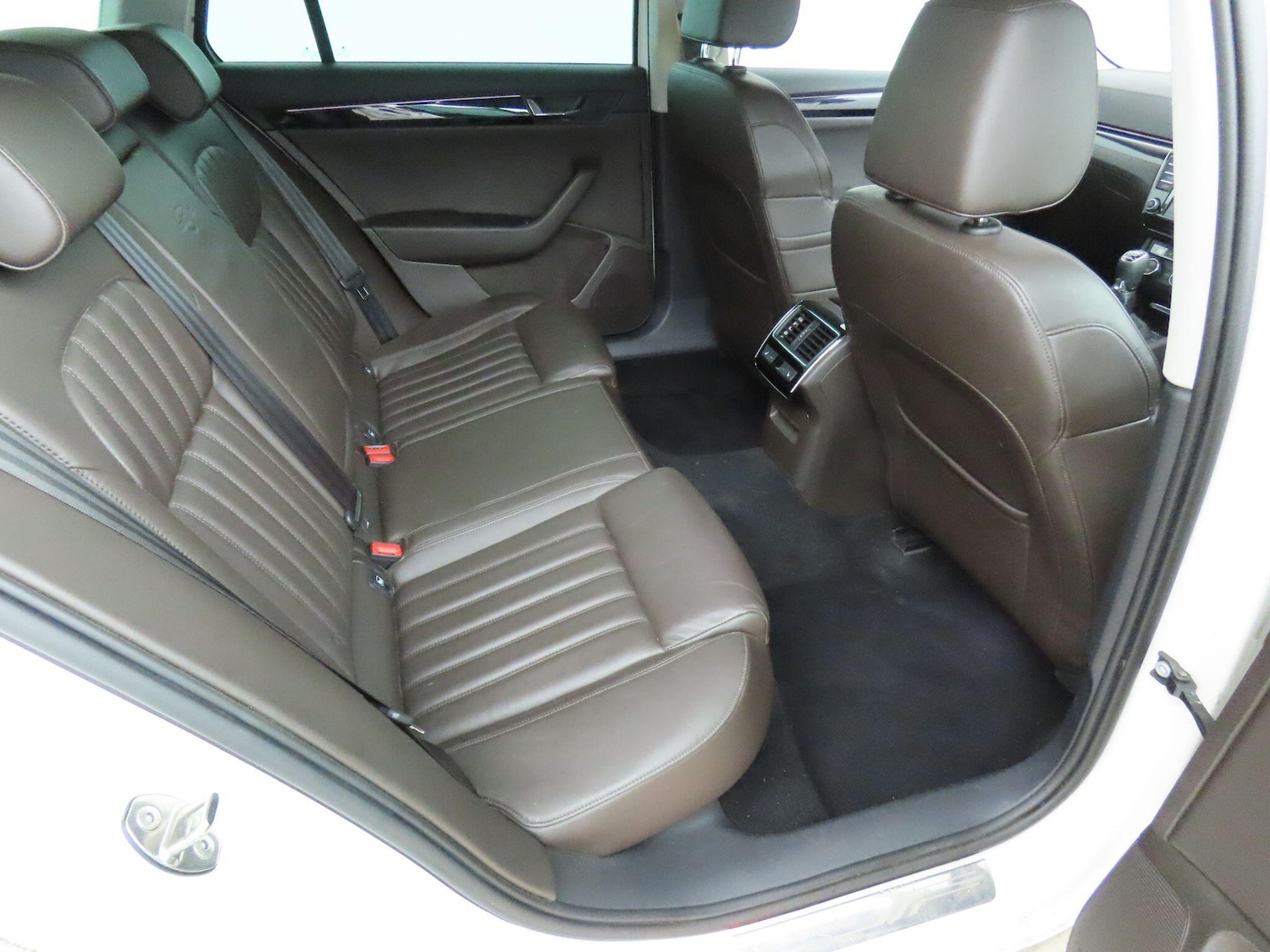 Used Skoda Superb for sale - 77537576: Photo 17