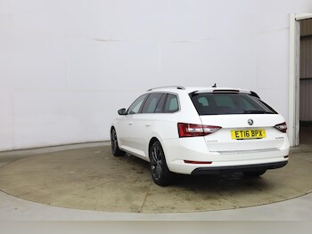 Used Skoda Superb 2016 for sale - 77537576: Photo
