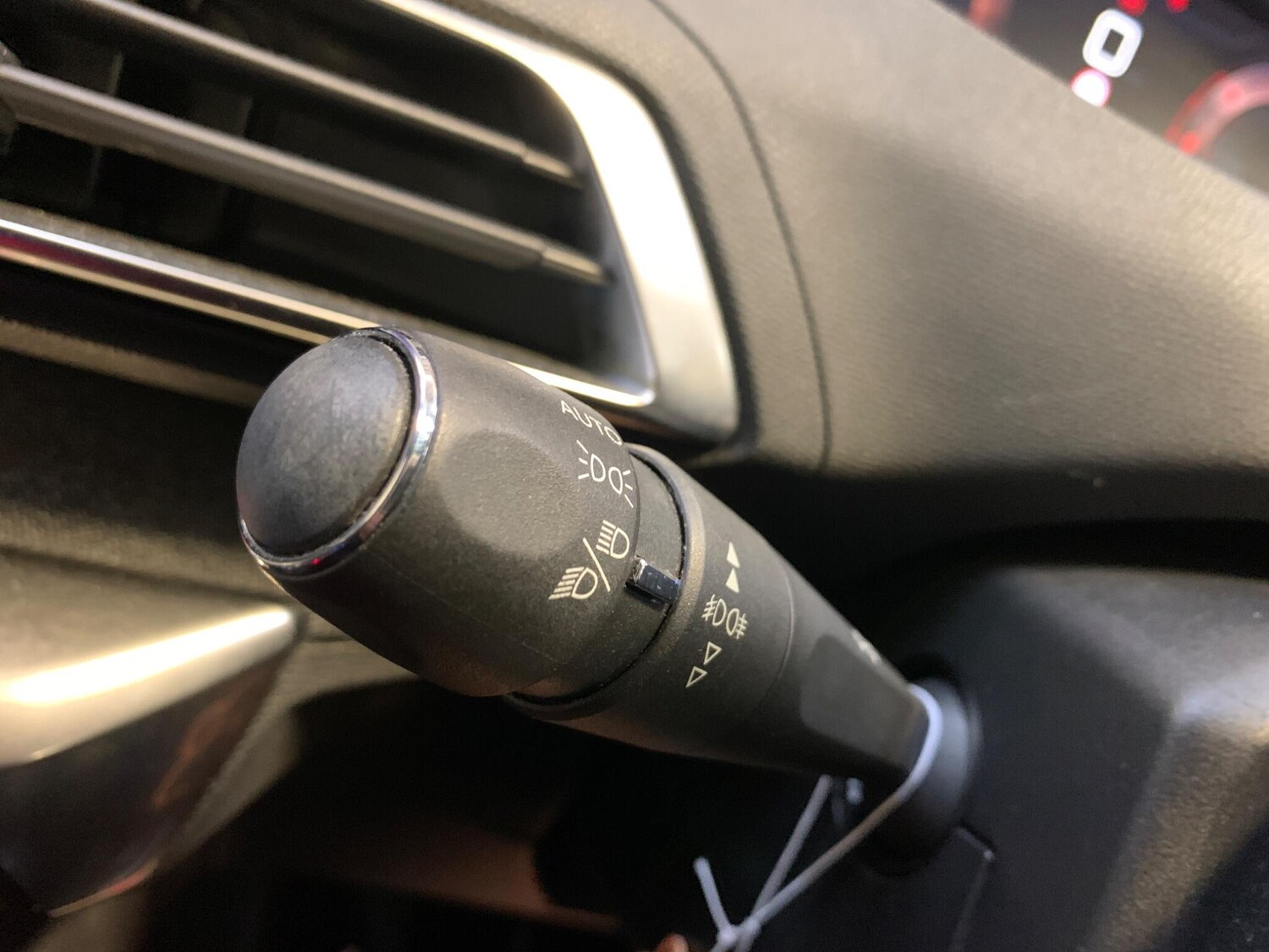 Used Peugeot 3008 2018 for sale - 76388320: Photo 44