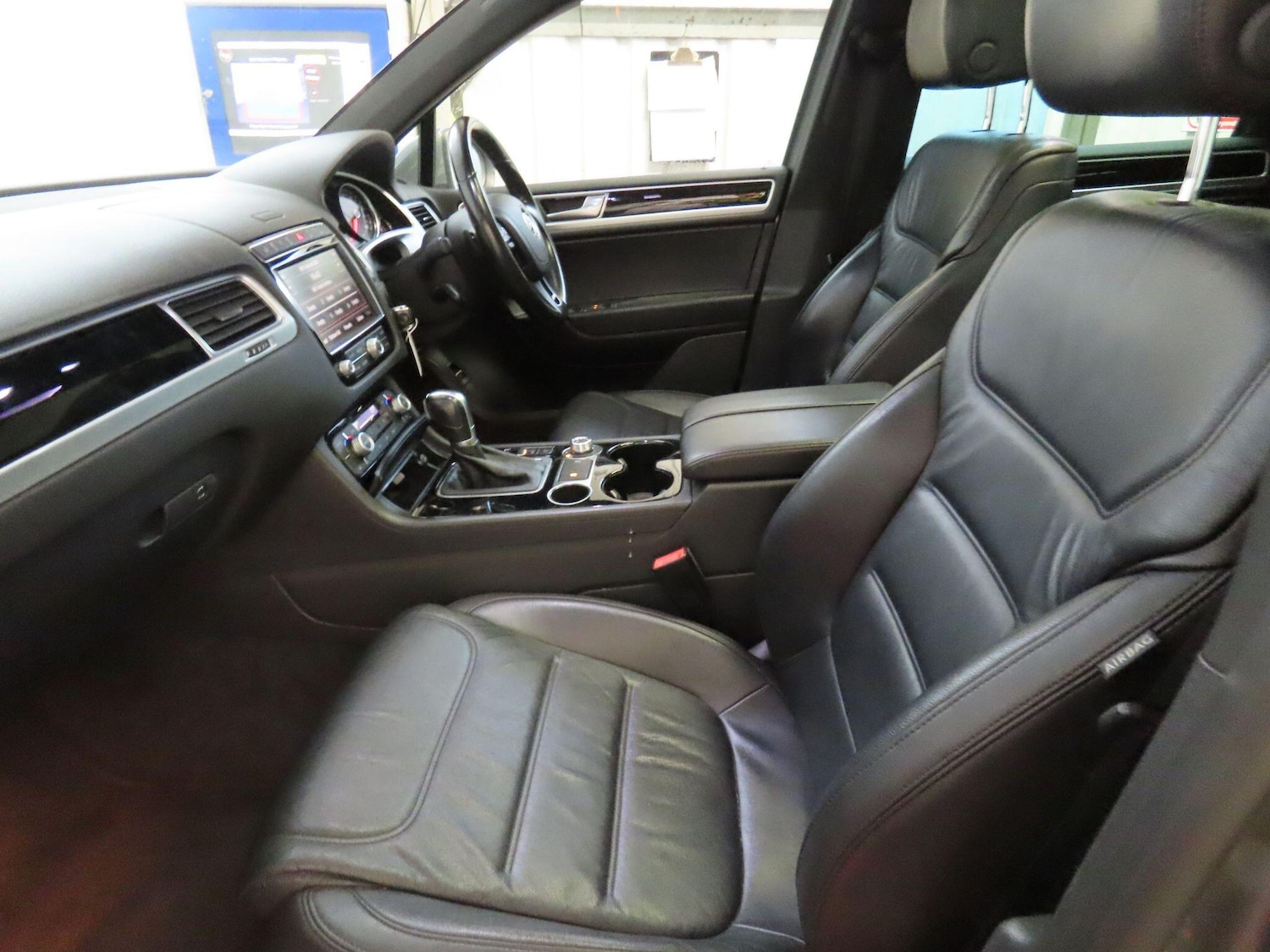 Used Volkswagen Touareg 2016 for sale - 76485063: Photo 14