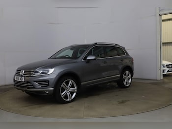 Used Volkswagen Touareg 2016 for sale - 76485063: Photo