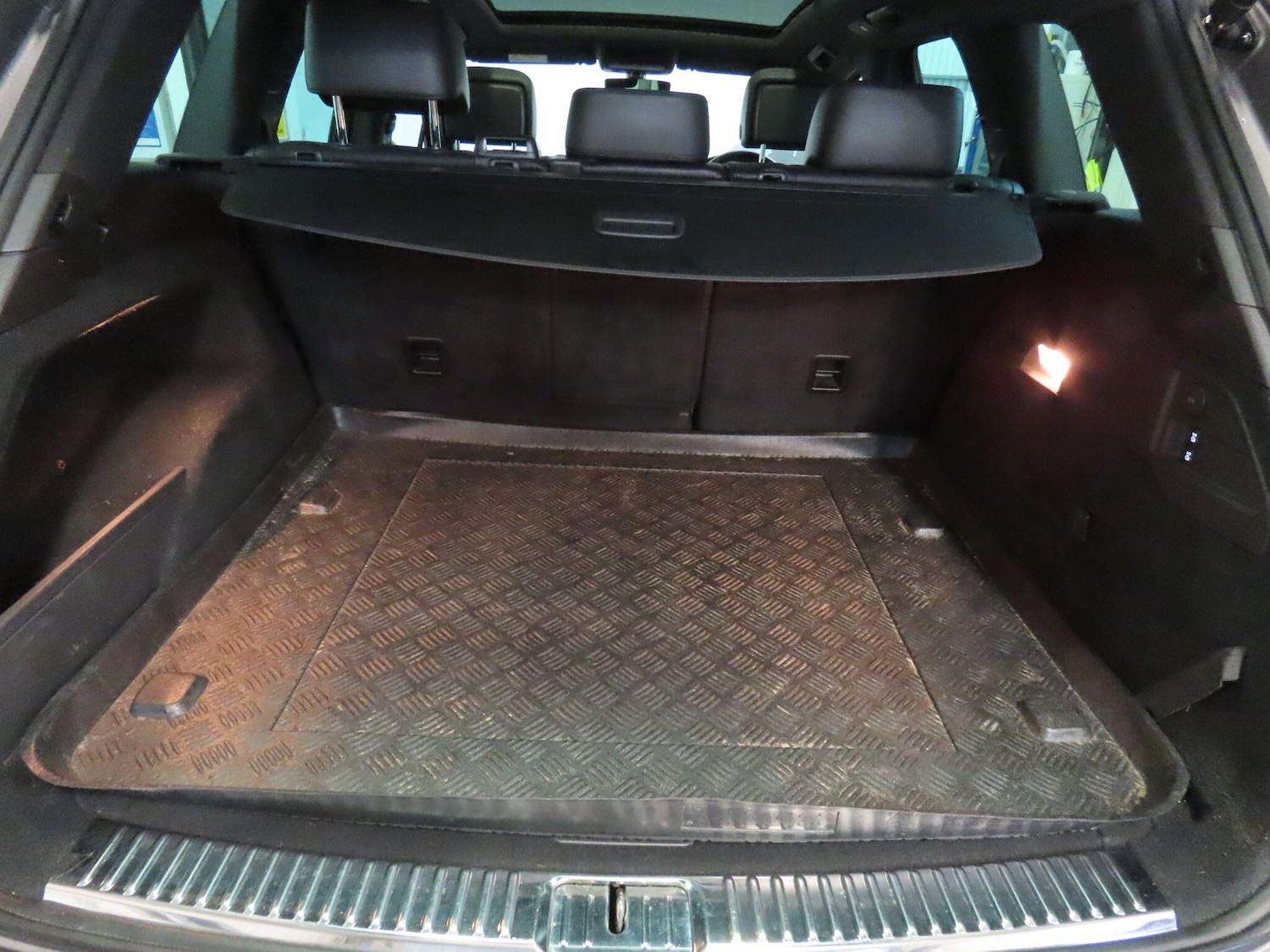 Used Volkswagen Touareg 2016 for sale - 76485063: Photo 20