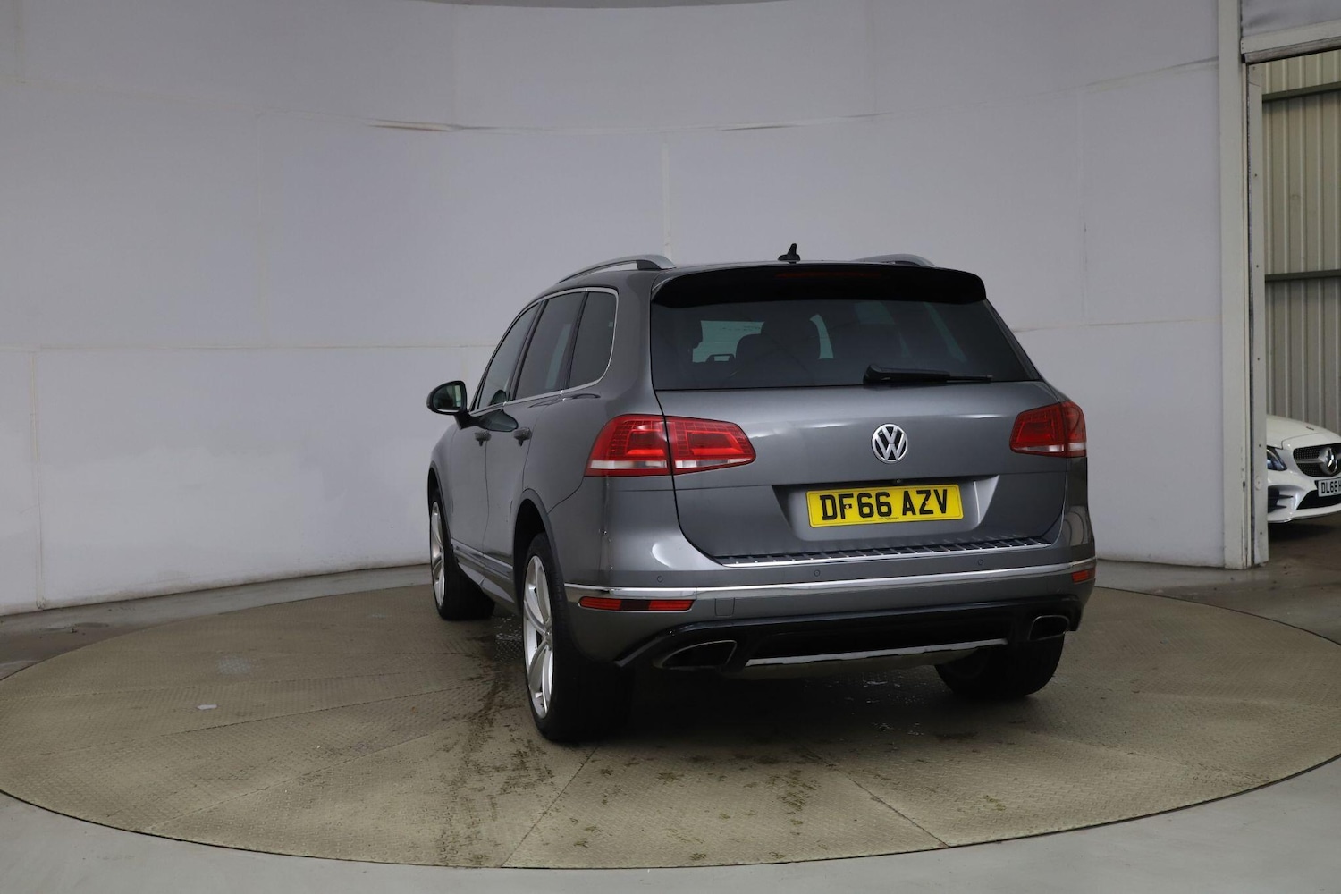 Used Volkswagen Touareg 2016 for sale - 76485063: Photo 5