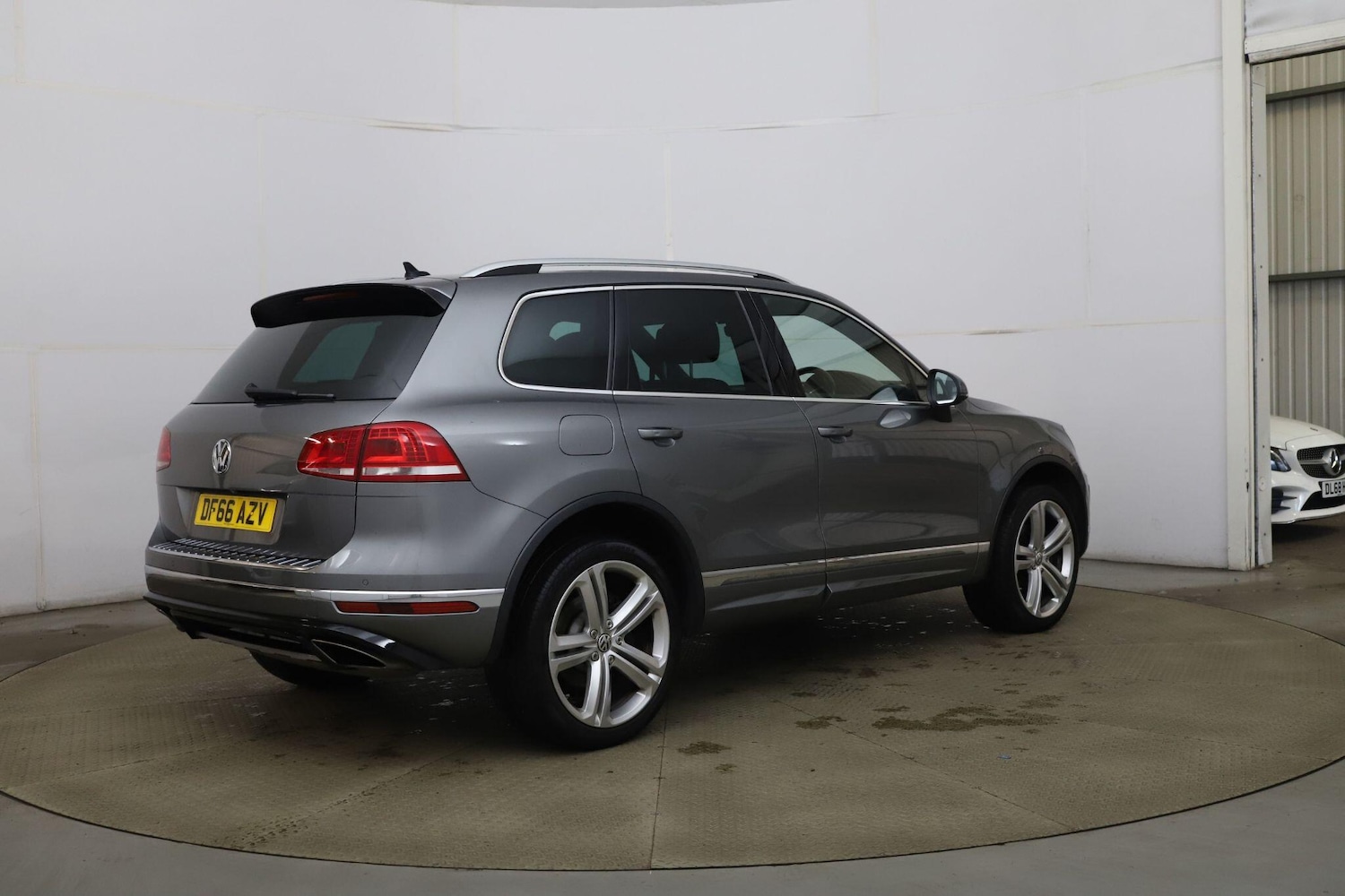 Used Volkswagen Touareg 2016 for sale - 76485063: Photo 9