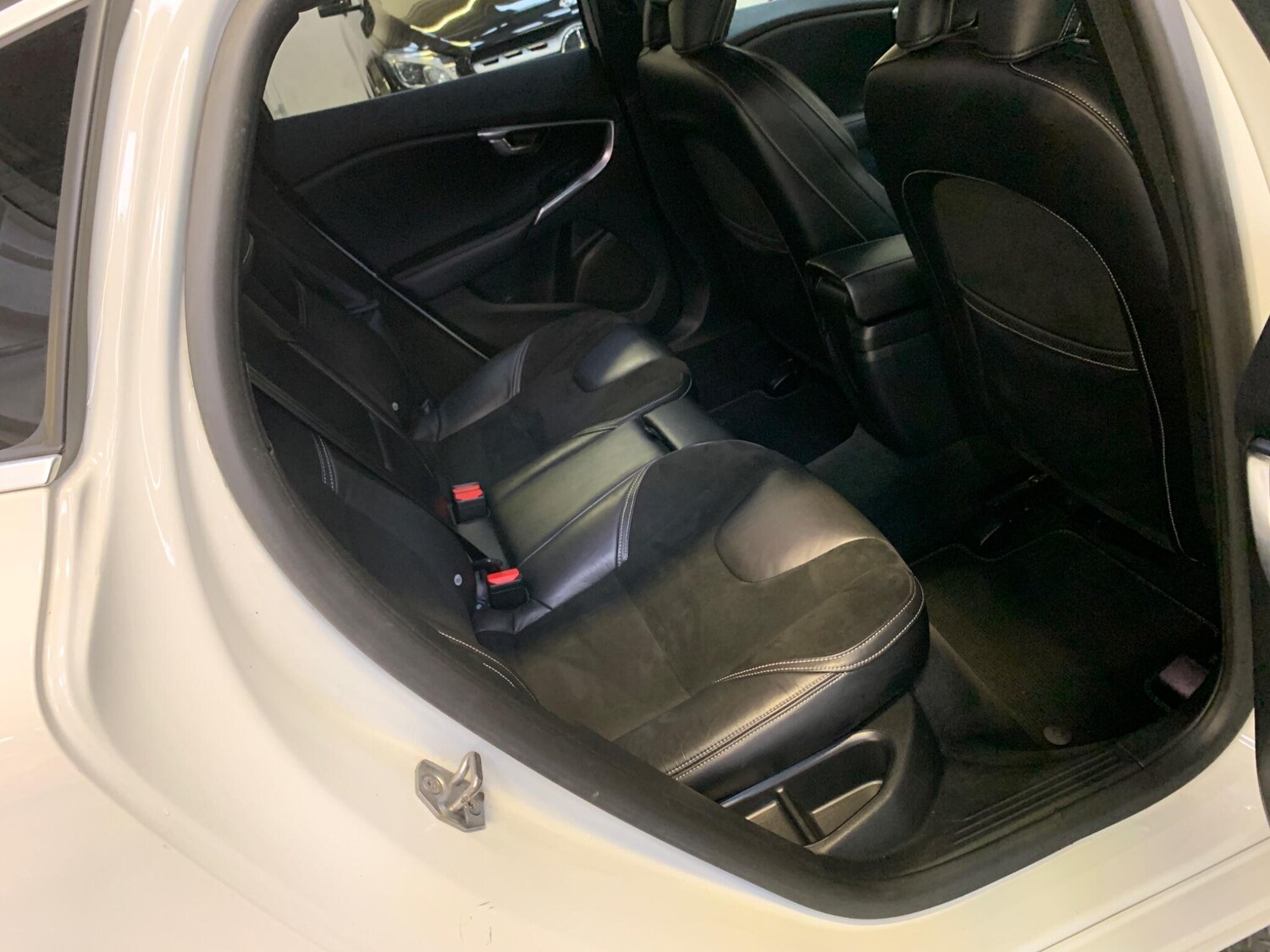 Used Volvo V40 2016 for sale - 78058096: Photo 18