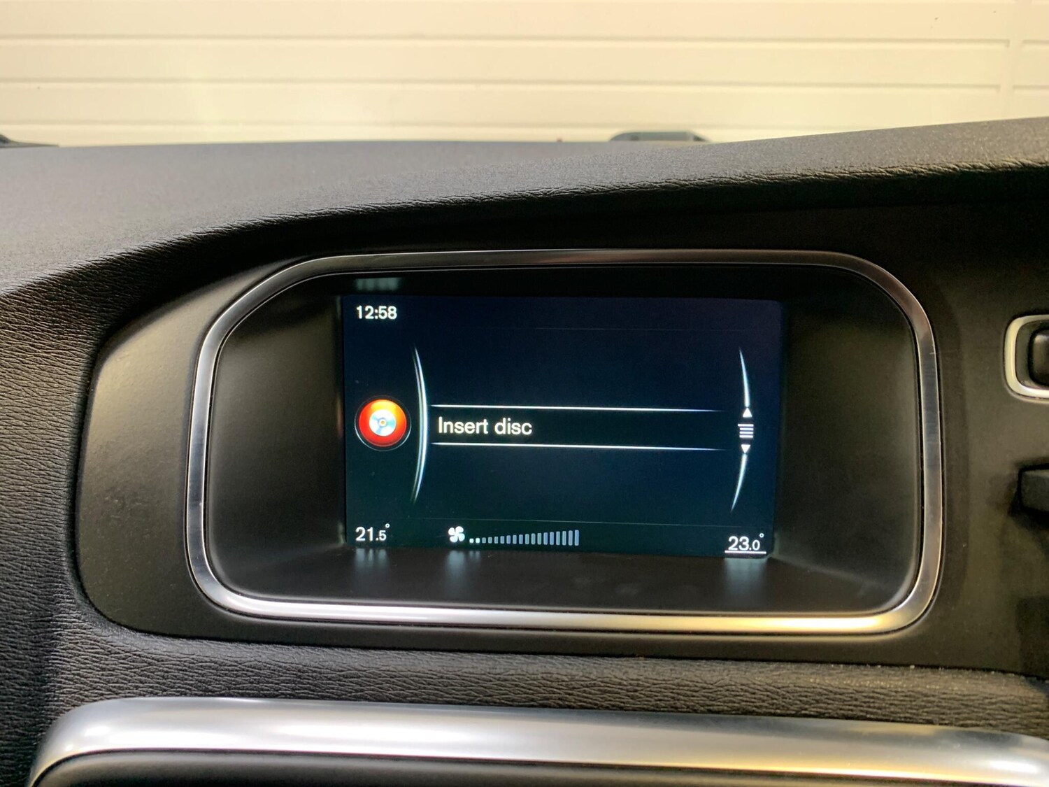 Used Volvo V40 2016 for sale - 78058096: Photo 29