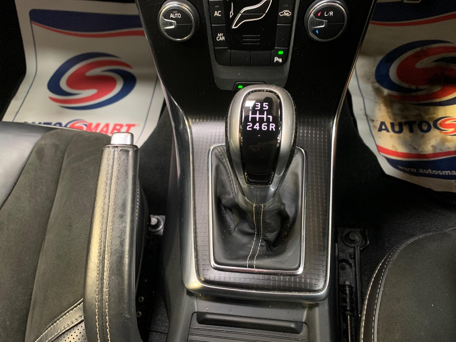 Used Volvo V40 2016 for sale - 78058096: Photo 35