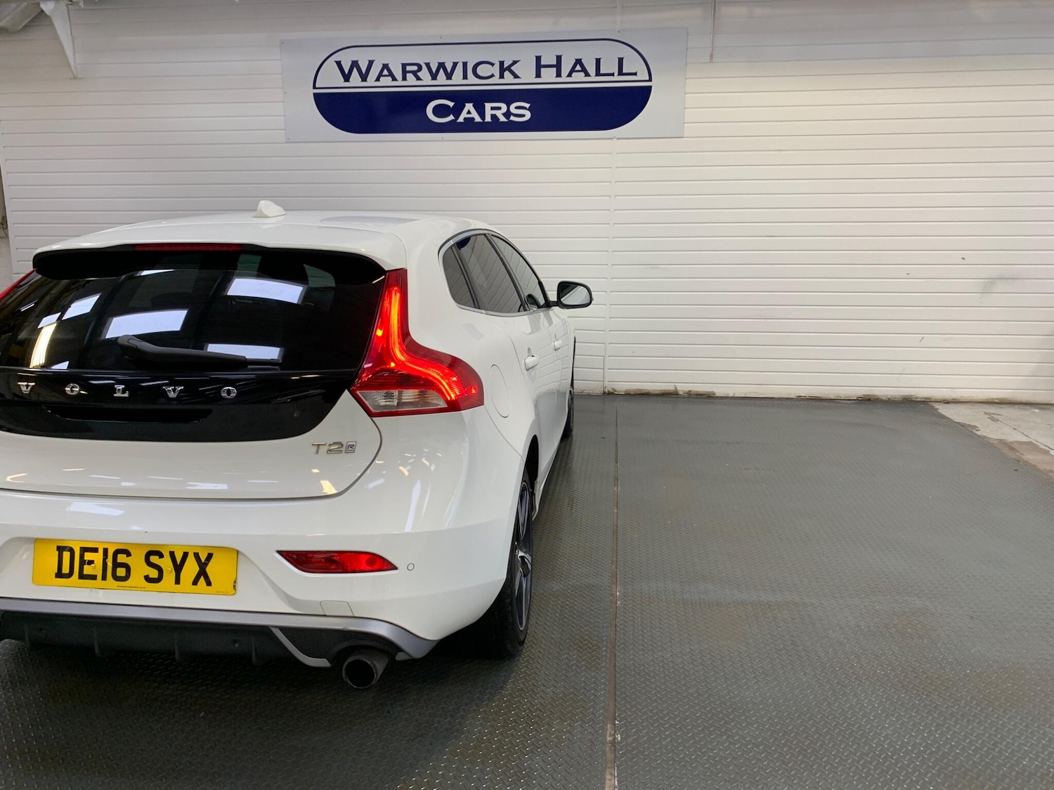 Used Volvo V40 2016 for sale - 78058096: Photo 6