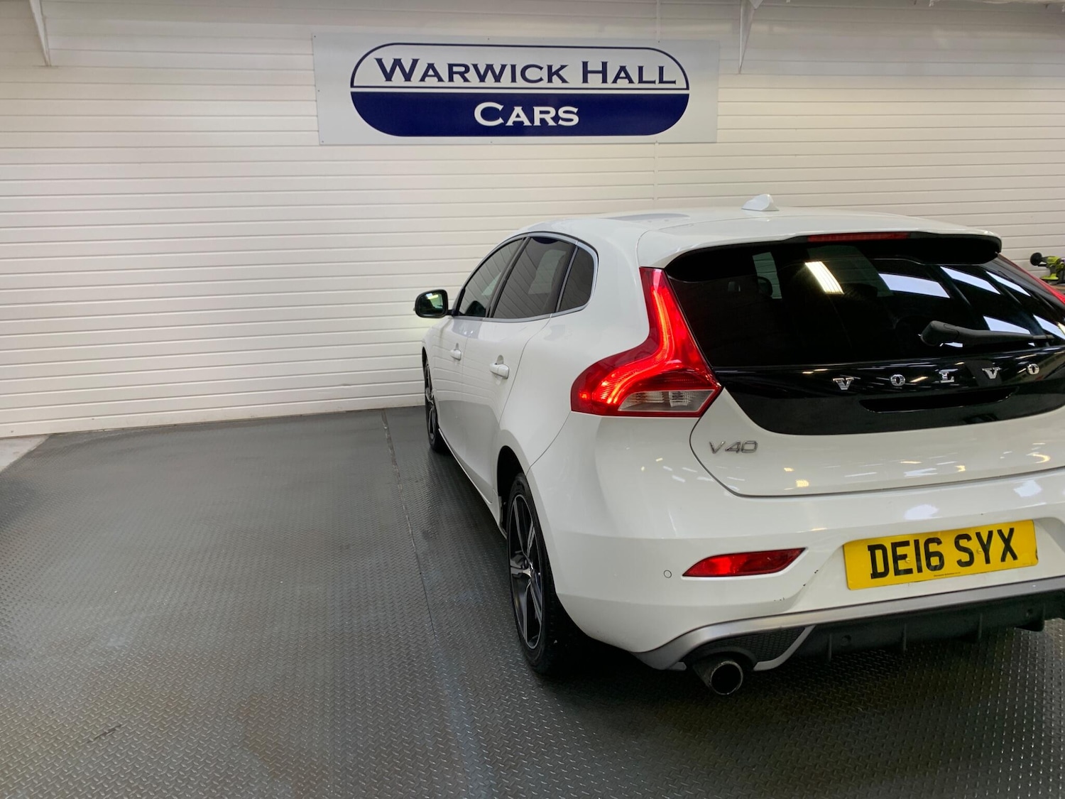 Used Volvo V40 2016 for sale - 78058096: Photo 7