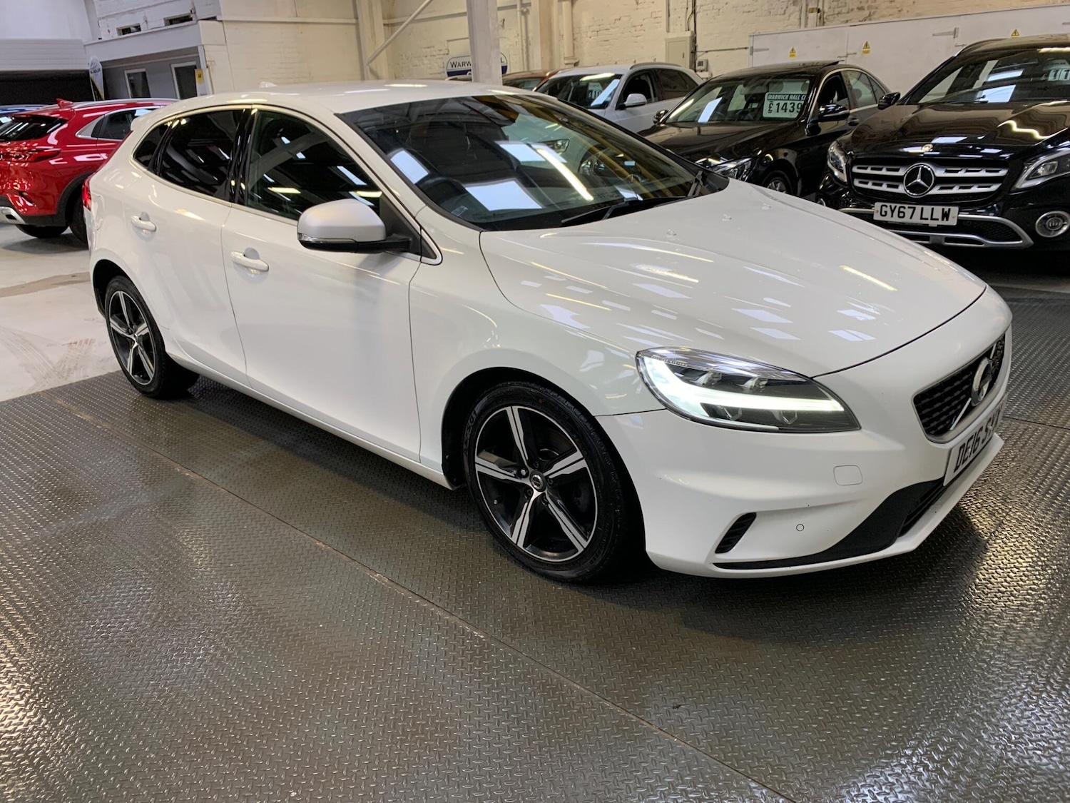 Used Volvo V40 2016 for sale - 78058096: Photo 9