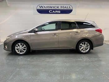 Used Toyota Auris 2014 for sale - 75414743: Photo