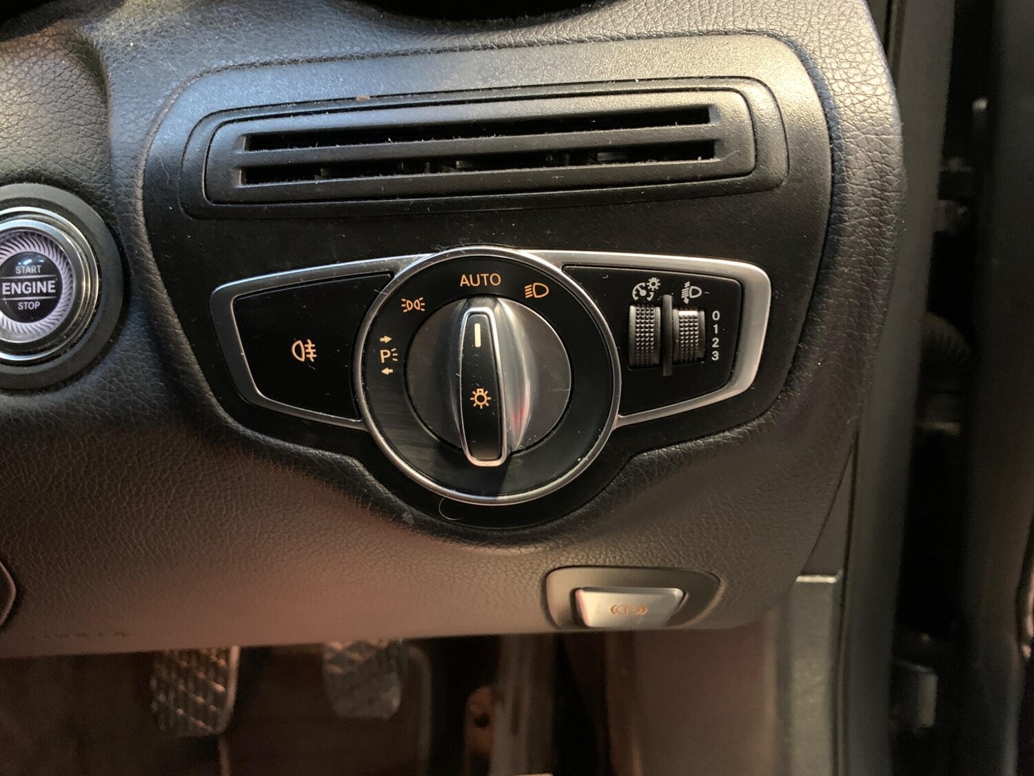 Used Mercedes-Benz C Class 2019 for sale - 77029158: Photo 27