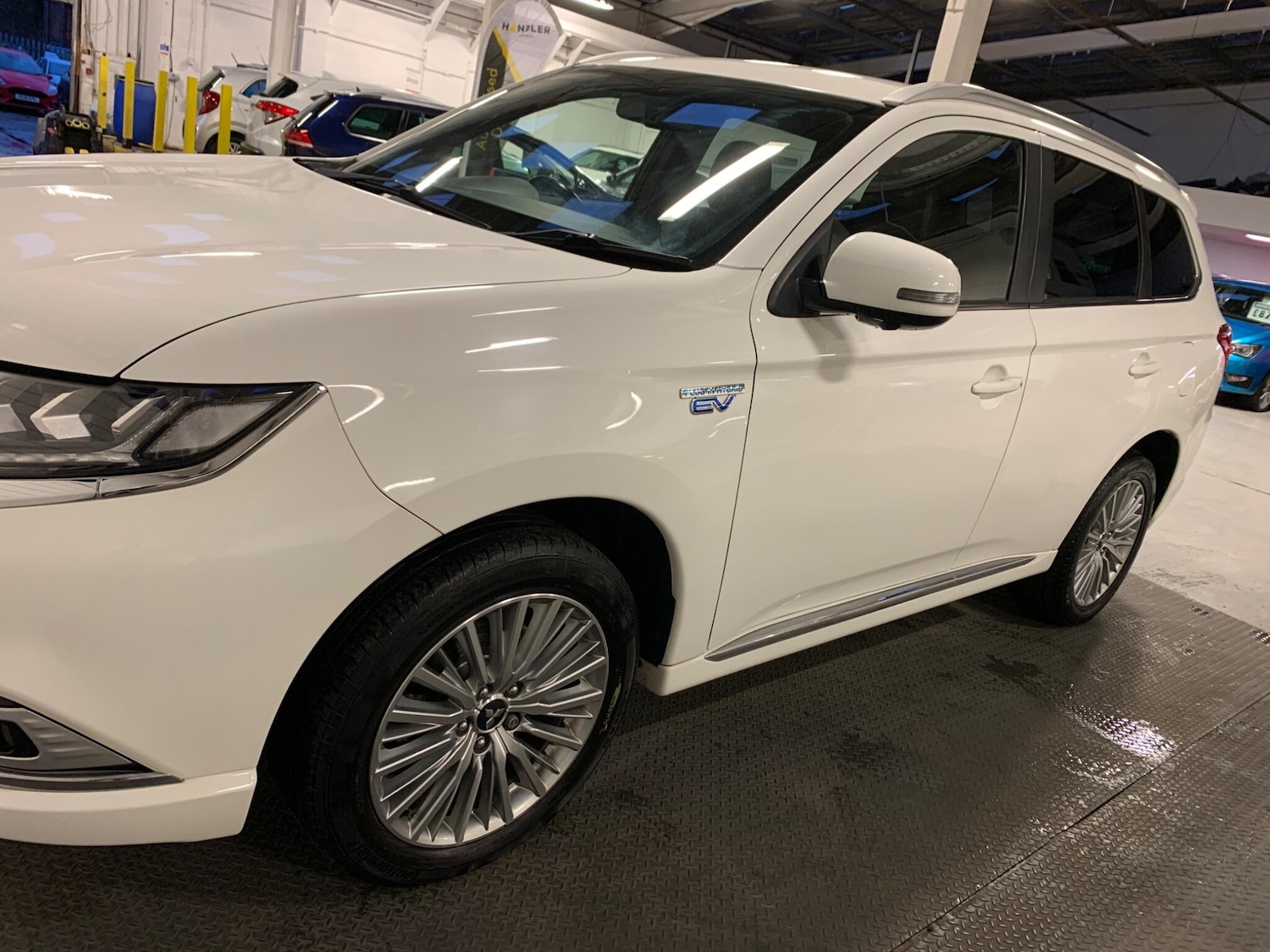 Used Mitsubishi Outlander 2019 for sale - 76658768: Photo 4